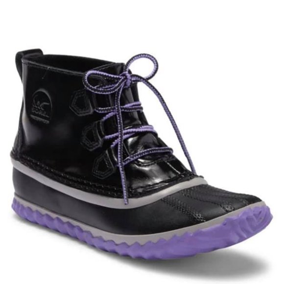 Sorel Other - Sorel Youth Out N About Purple/Black Boots, Sz 5